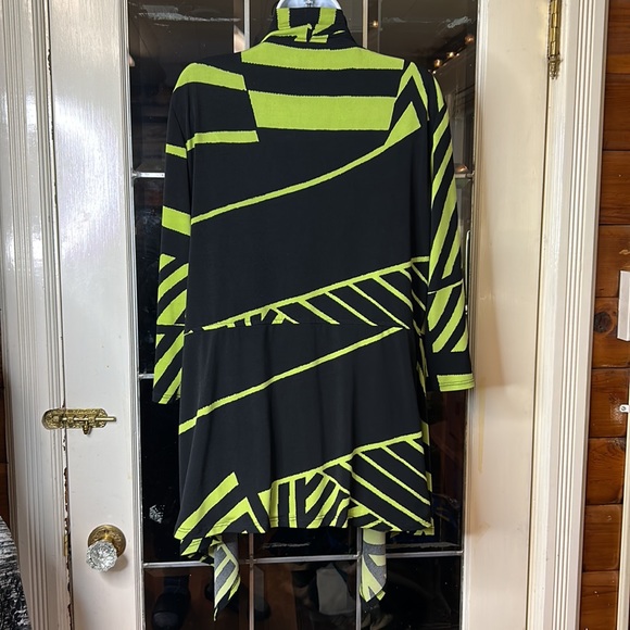 Frank Lyman Design Cardigan - Picture 5 of 10